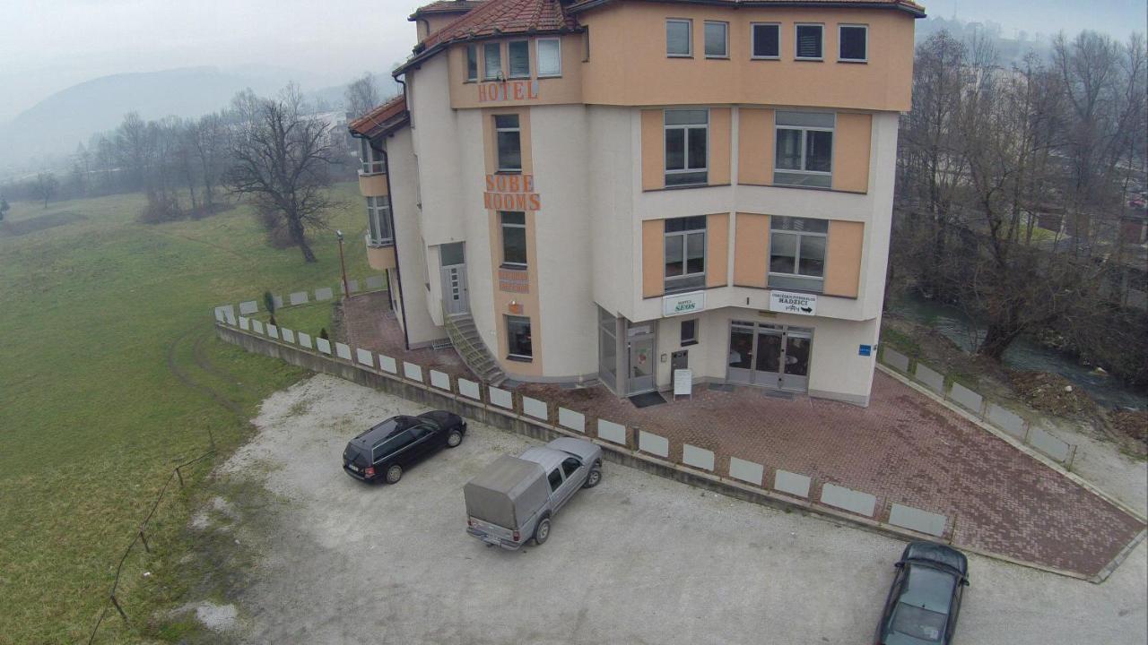 Hotel Seos Hadzici Екстер'єр фото